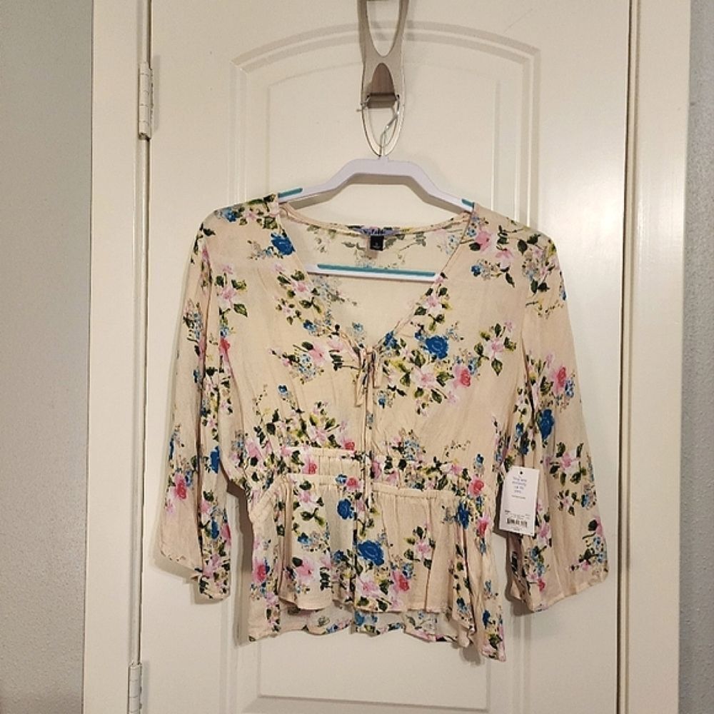 Vylette Top
